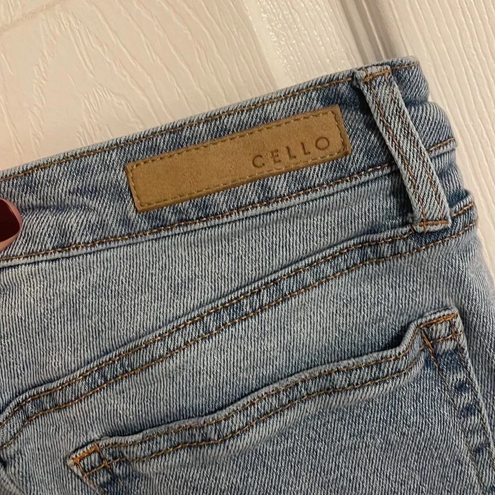 Shop Talulah Straight Leg High Waisted Jeans - Picture 3 of 4